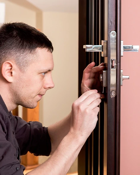 : Professional Locksmith For Commercial And Residential Locksmith Services in Vernon Hills